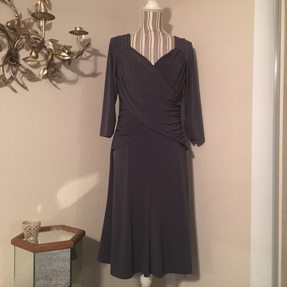 Shape FX Gray Wrap Dress Midi 3/4 Sleeve Body Contour Stretch Womens